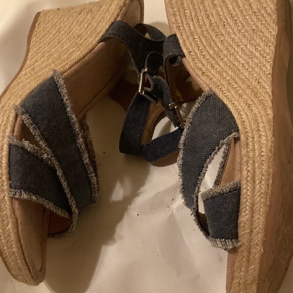 I BELIEVE THEY'RE NWOT! 💗 CUTE DENIM B.O.C.s match all... - Picture 3 of 4